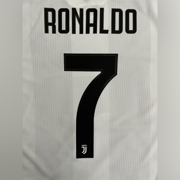 Ronaldo #7 Juventus Home 2018 retro Jersey Player Version slim fit Small Fit - Picture 3 of 5